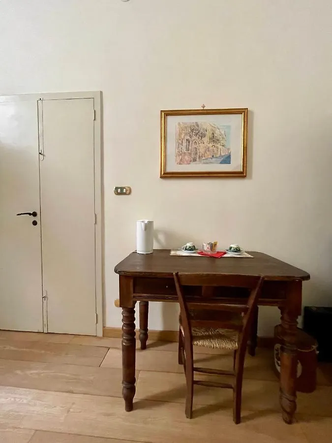 Bed & Breakfast 4 Balconi Rooms- Dimora Arditi B&B Lecce Italy