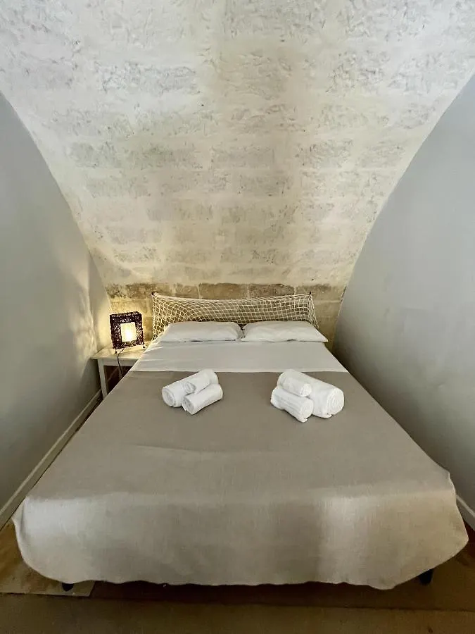 4 Balconi Rooms- Dimora Arditi B&B Lecce