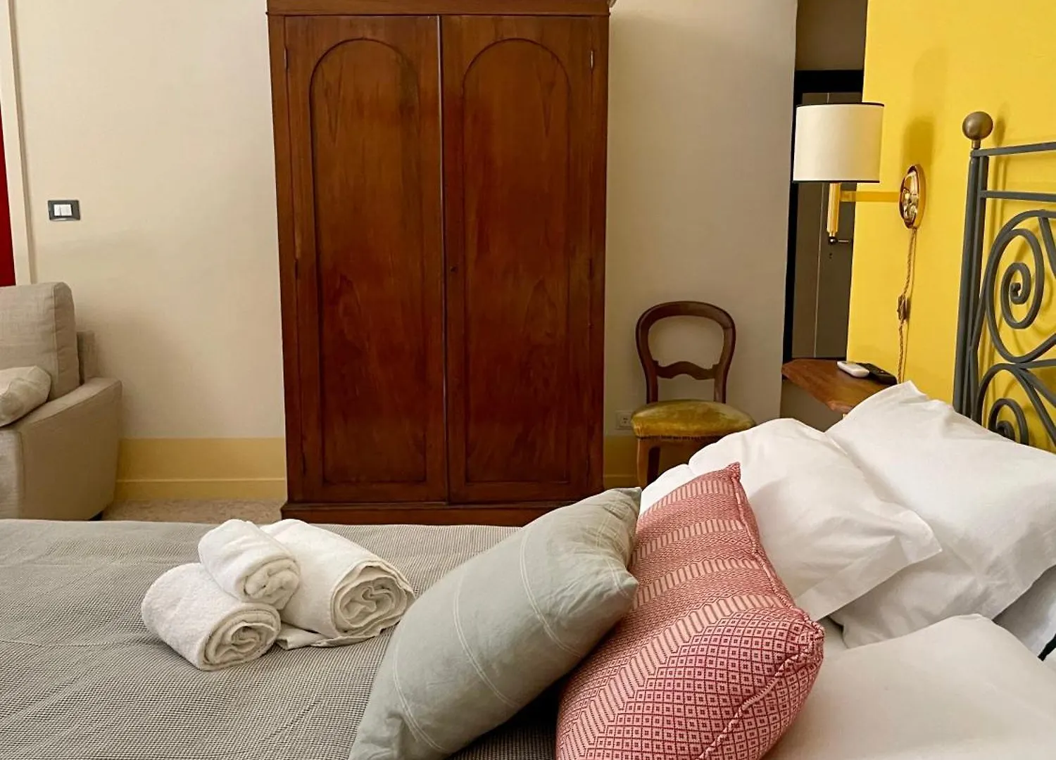 4 Balconi Rooms- Dimora Arditi B&B Lecce