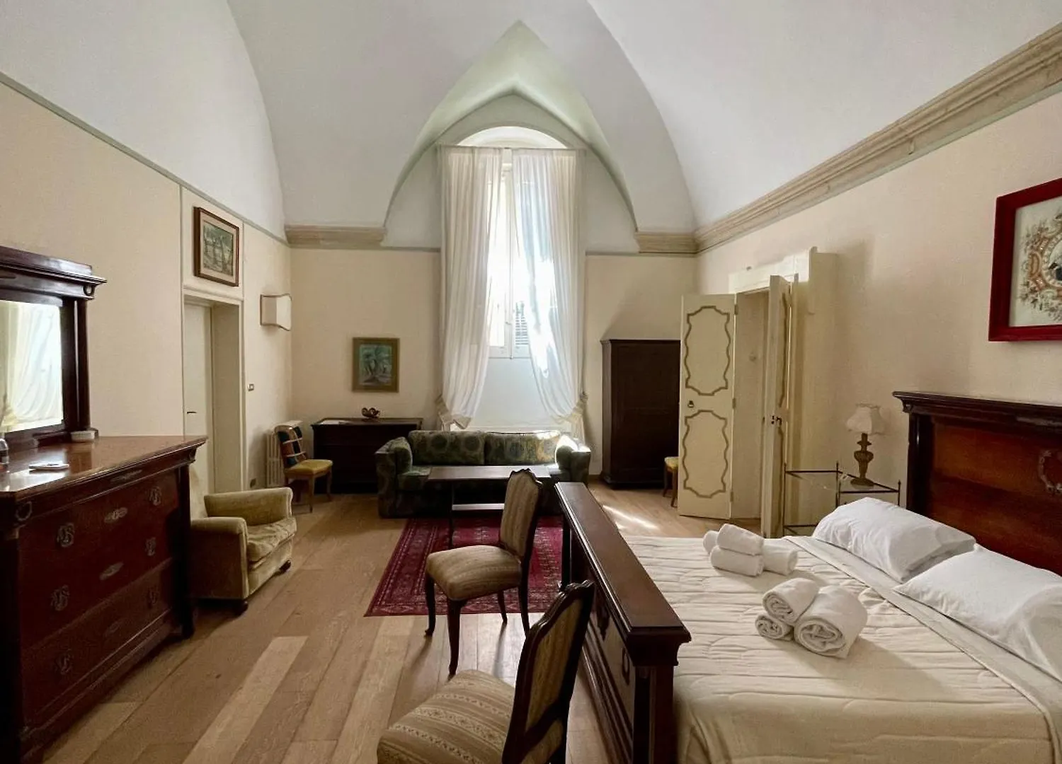 4 Balconi Rooms- Dimora Arditi B&B Lecce Bed & Breakfast